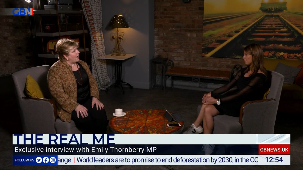 11.02 - 12.00.00 - The Briefing With Gloria De Piero. Your must-watch....ts_snapshot_55.33.034