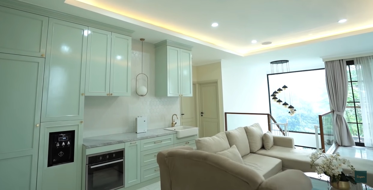 Potret rumah baru aktris Fitri Tropica.