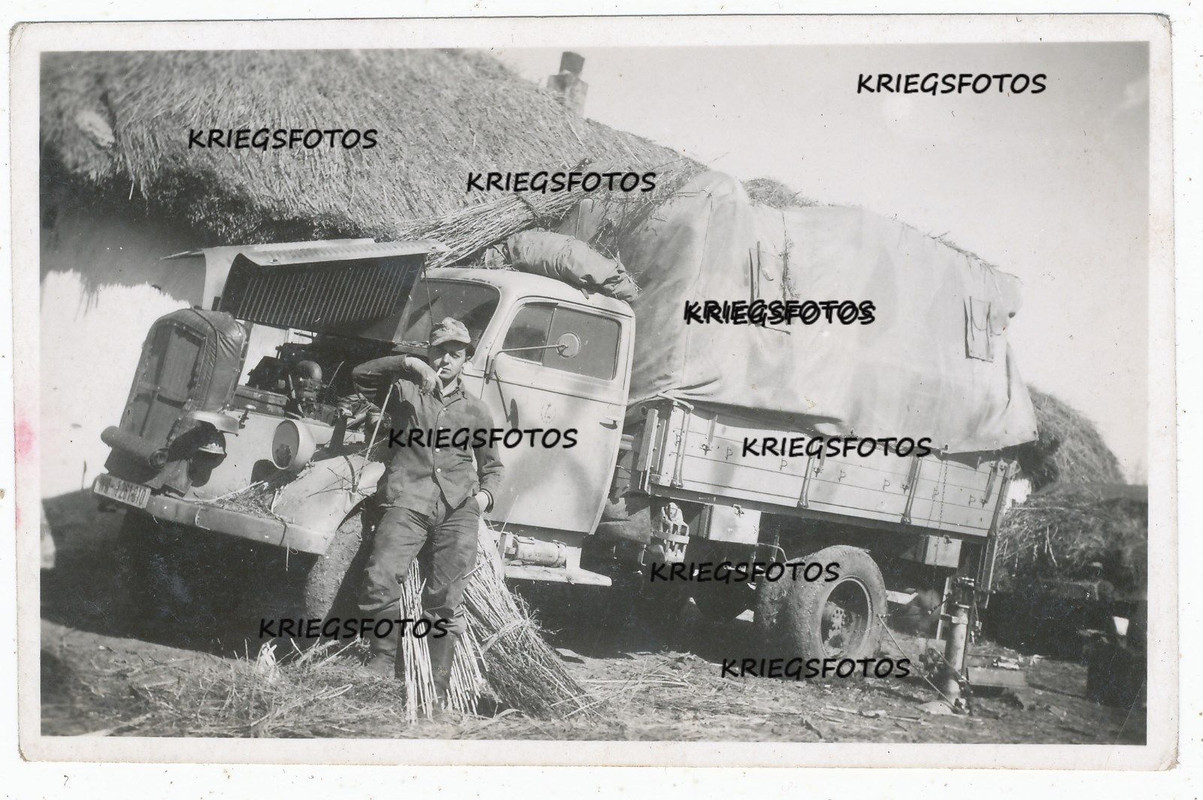 Lastwagen Lkw Motorhaube offen schönes Miltär Te