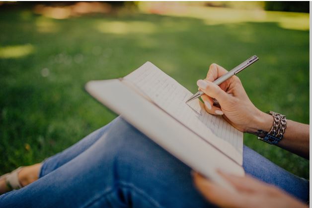 Guest Post: Networking & Continuing Education Resources for Aspiring Freelance Writers Guest Post: Networking & Continuing Education Resources for Aspiring Freelance Writers