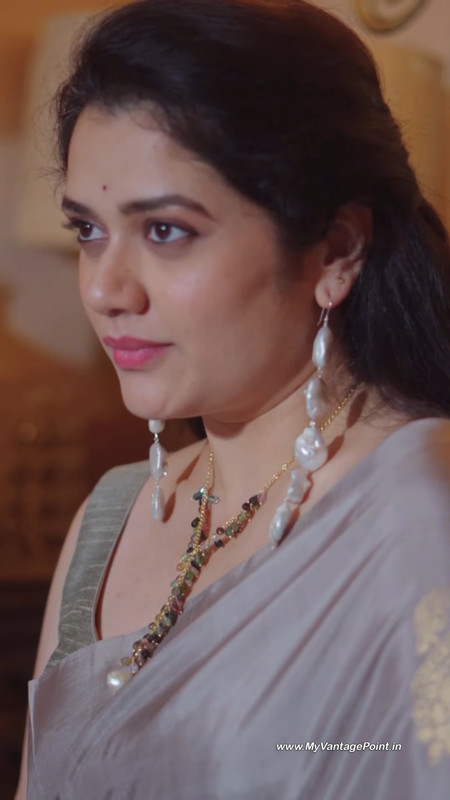 12-Actress-Girija-Oak-Godbole-in-Silk-Saree-for-Jewellery-Ad-Film-My-Vantage-Point