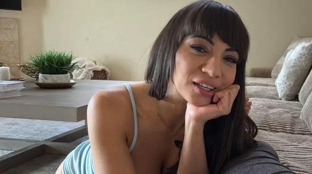 BadMommyPOV – Sasha Pearl – Give Me Some Attention, Step Daddy!