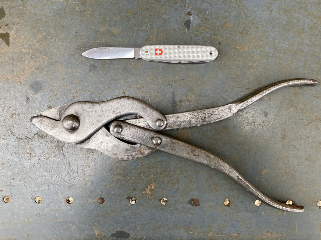 689B407A-1F23-44A6-B1ED-059E61051F3D