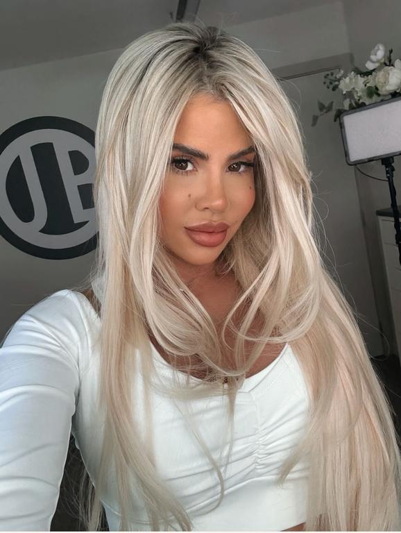 [Image: hannahelizinsta-3806426360261190964-2026-01-09.jpg]