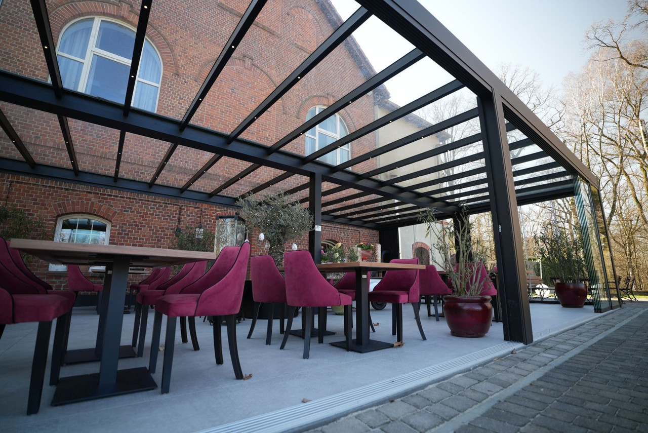 Realizacja ogrodu zimowego dla restauracji 21