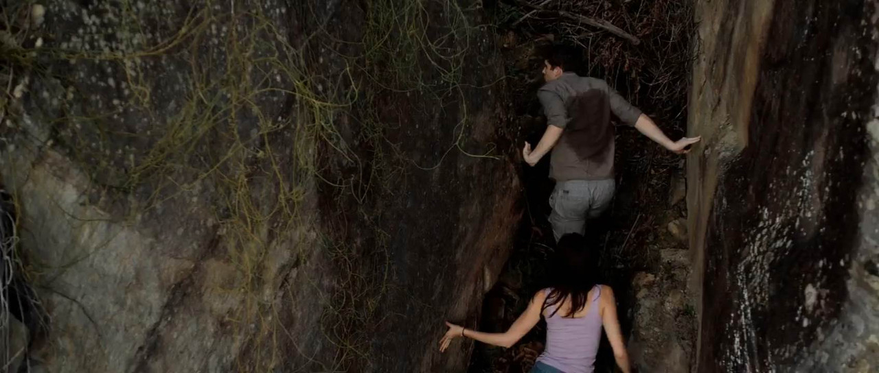 Primal 2010 BluRay [Hindi + Tamil + Telugu + English] 480p, 720p Screenshot