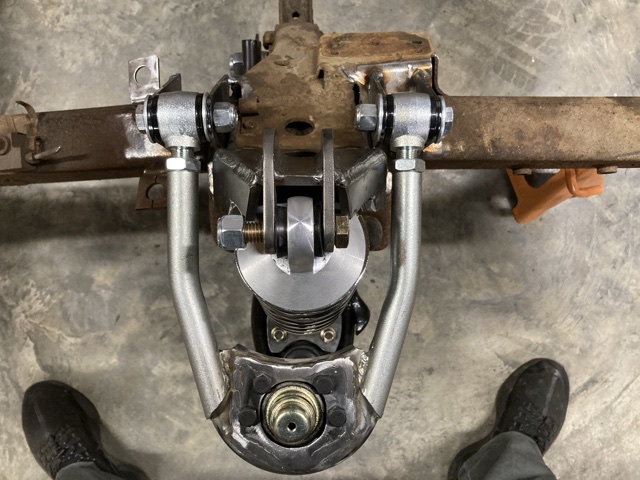 5-CB1-A331-2637-4-C2-B-83-D8-01422132984