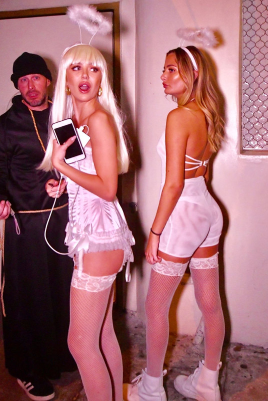 delilah-and-amelia-hamlin-at-travis-scott-halloween-bash-in-west