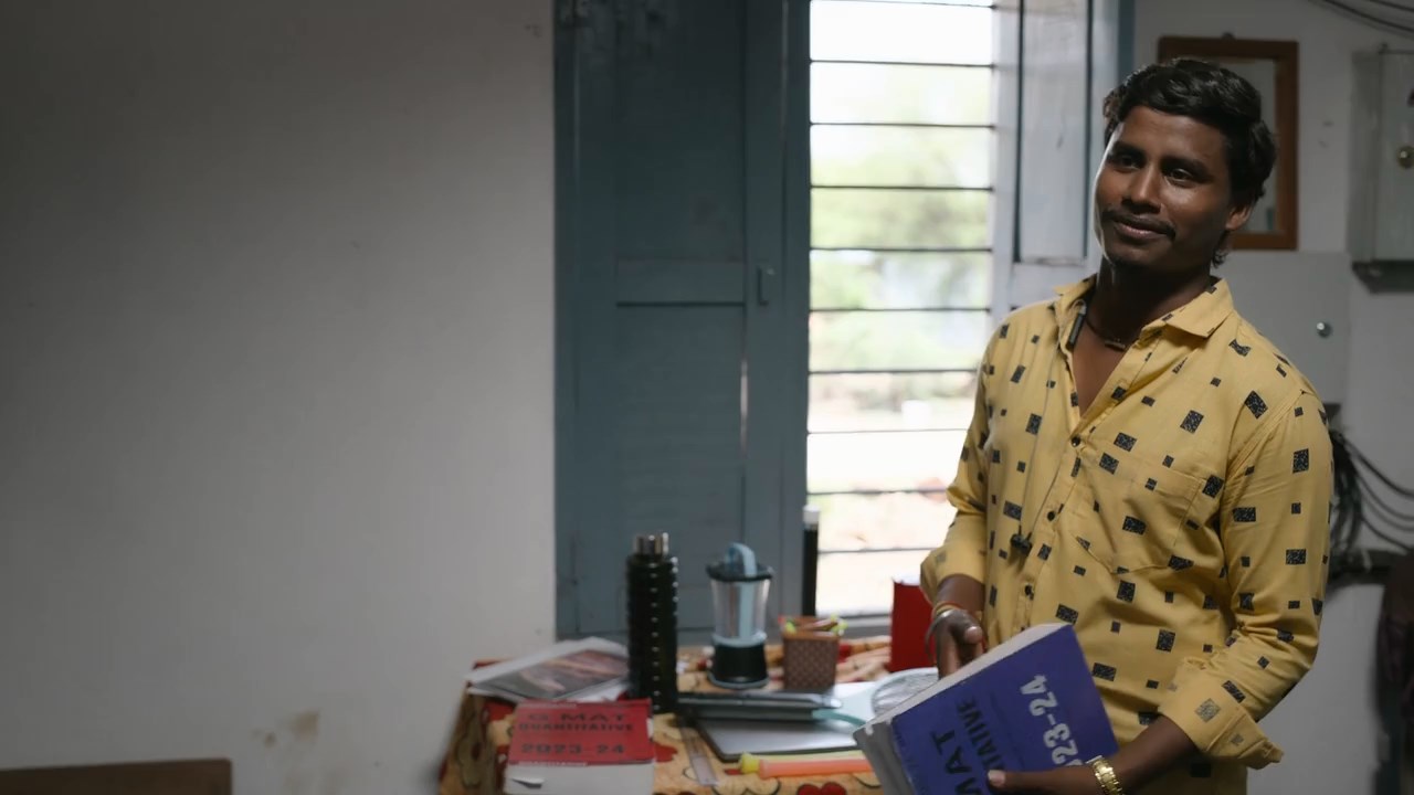 Sivarapalli (2025) Season 1 [Telugu] WebRip 480p, 720p ESub - Complete Screenshot