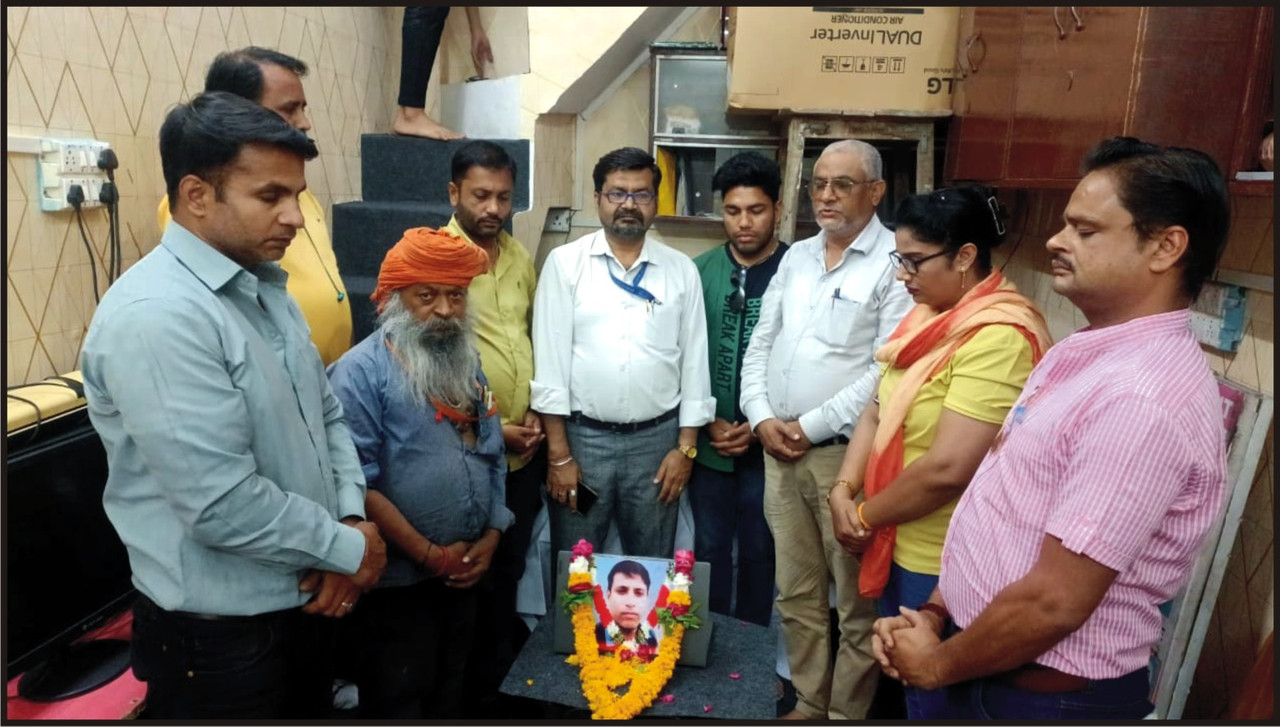 पत्रकार के निधन से शोक की लहर, दी गयी श्रद्धांजलि