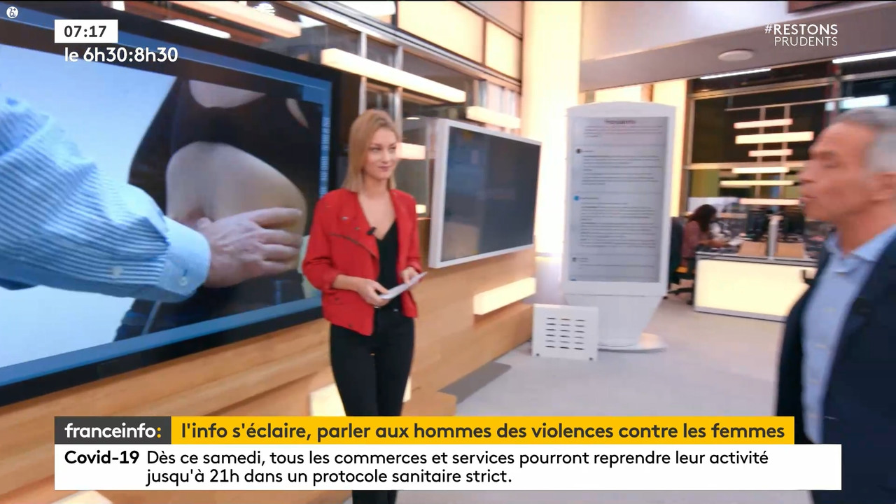 11.25 - 05.29.00 - Le 6h30 9h30. Entre JT, chroniques, invités et rev....ts_snapshot_00.54.30.526
