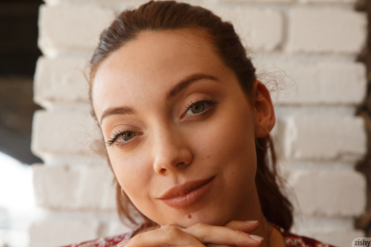 full_009_9353154211161744