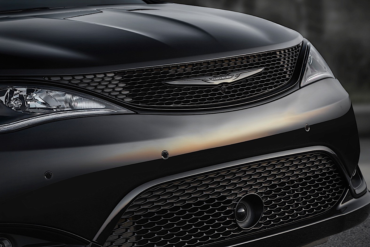 2020 Chrysler Pacifica Red S Edition (34)