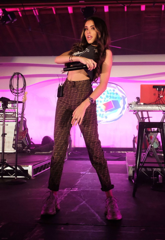 madison-beer-perfoms-at-pandora-presents-pop-coast-hits-in-los-a