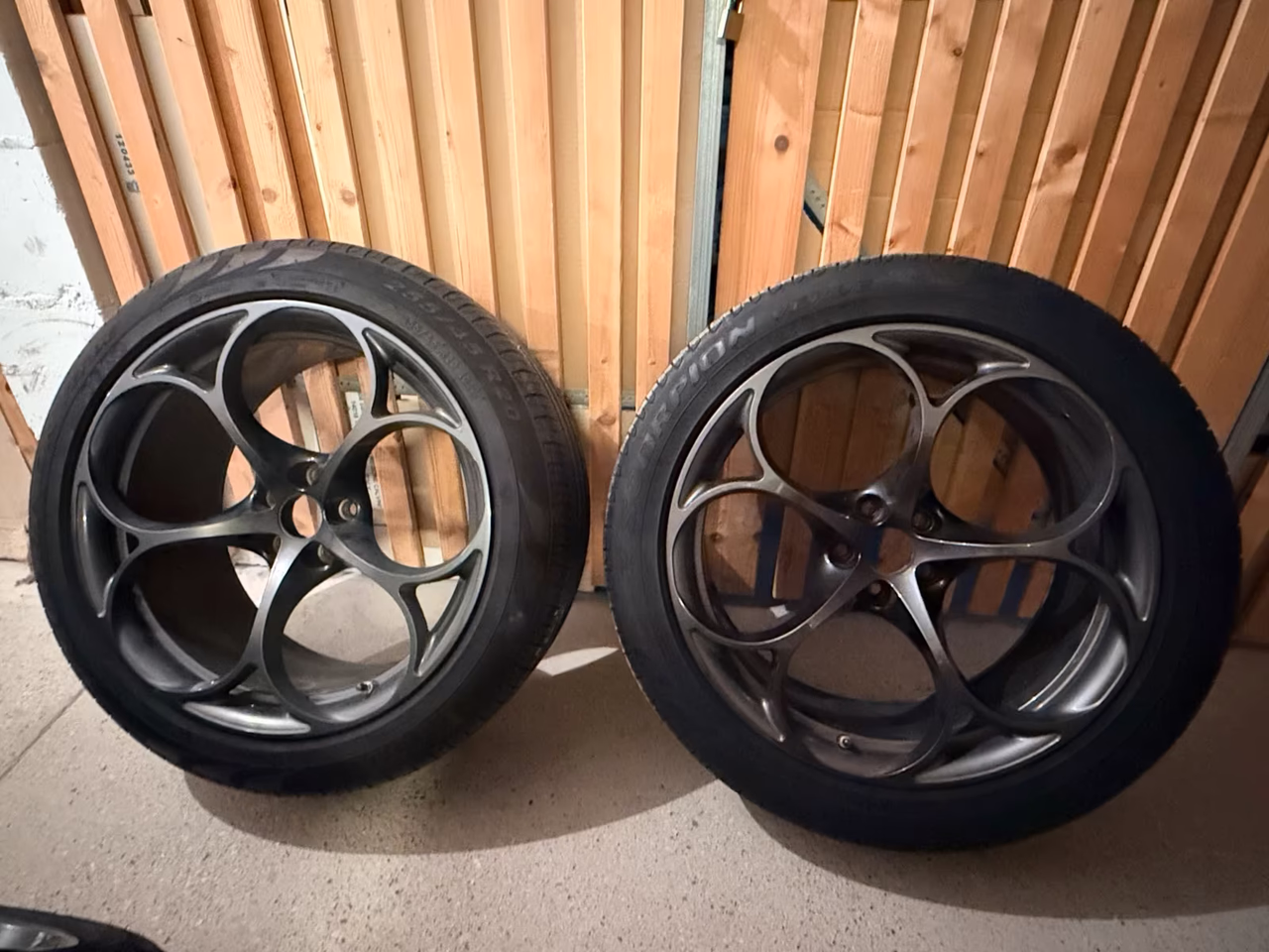 f5f8ef7f 379b 434b b92a 24bc78ae27c4