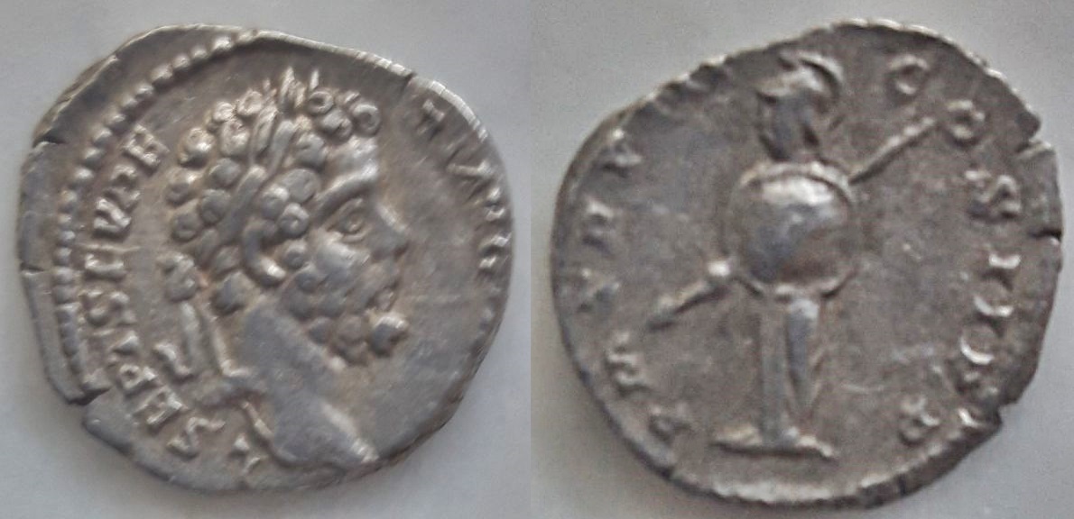 Denario de Septimio Severo. P M TR P III COS II PP. Minerva a izq. Roma Ss11