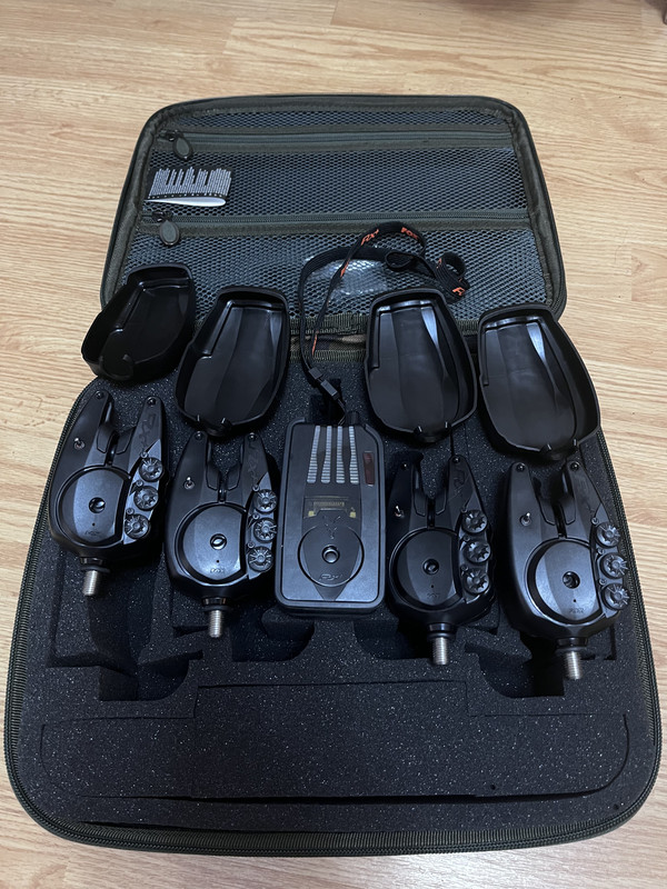 76EAA1A5-63ED-48F0-8125-9BA9C2AB7411