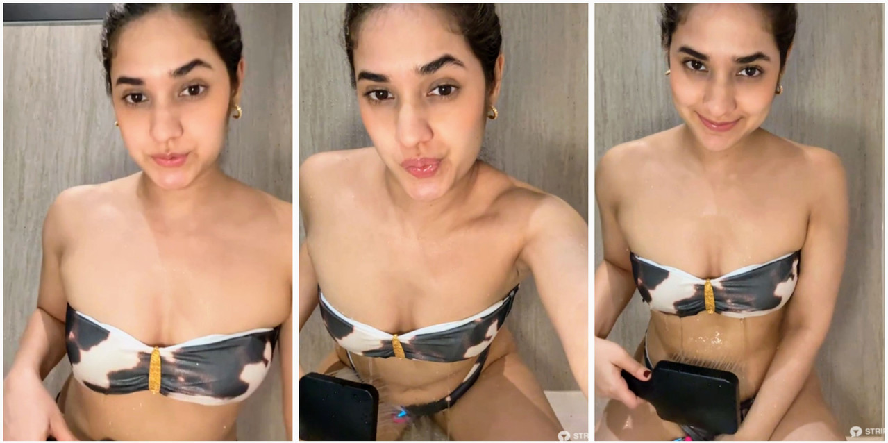Cute Fatima taking bath bathroom nude video