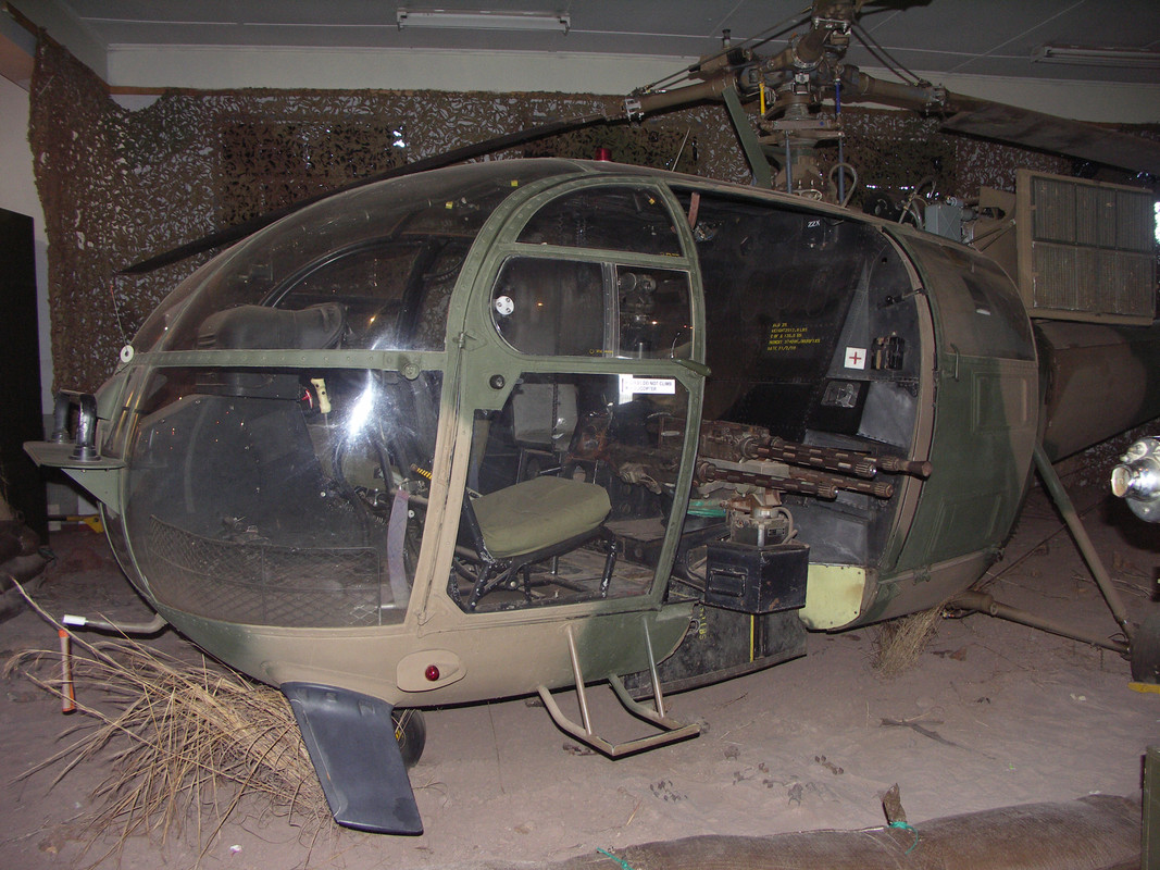 Aérospatiale_Alouette_III_Gunship-001