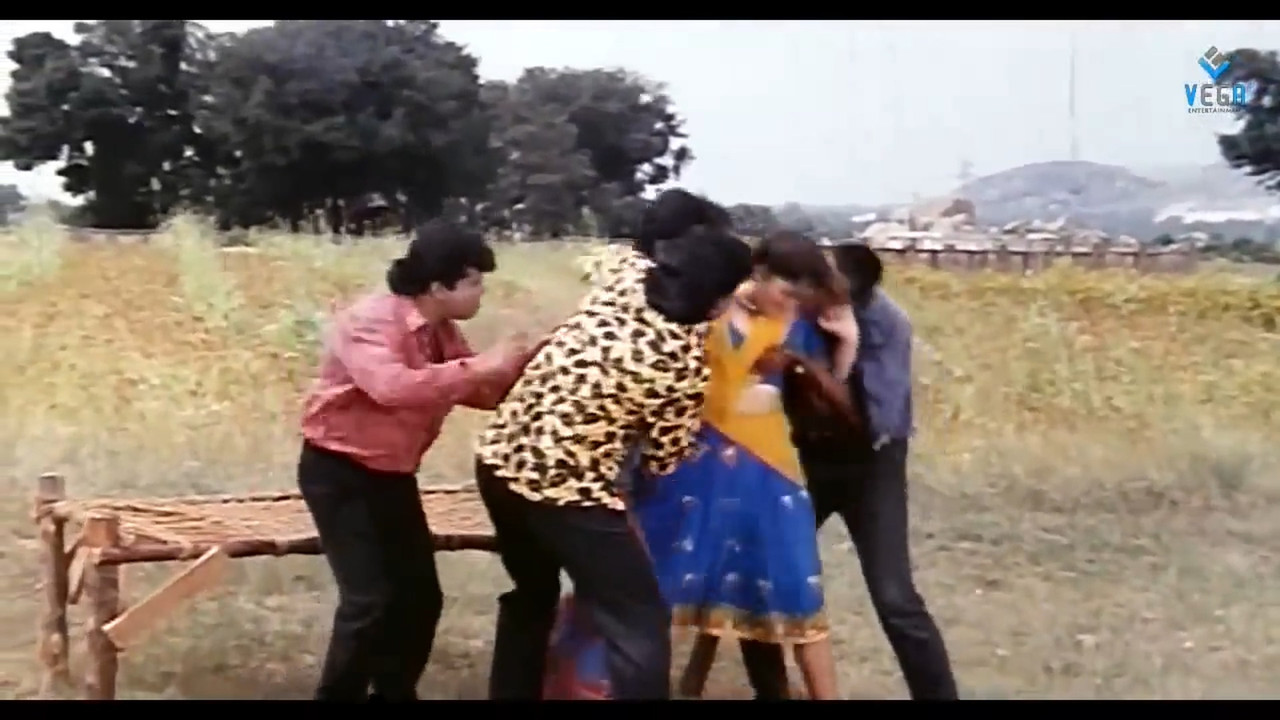 Dolly Minhas Palviahgam Avi - Villains Troubles a Women_4MxpygcjgQs.mp4_20220519_114837.462