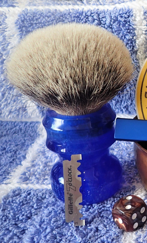 [Image: Wk-41-3-a.jpg]