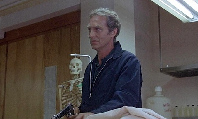MAGNUM-PI-LANCE-LEGAULT-COMA-2-A-FOTOR.jpg