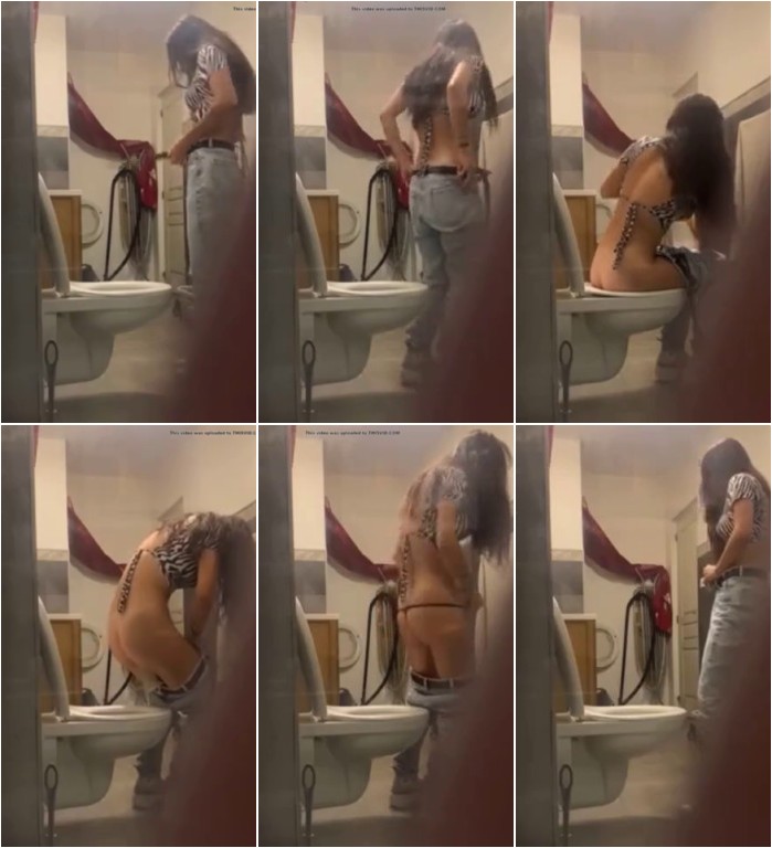 [Image: Girl-peeing-in-the-toilet-video-3-2.jpg]