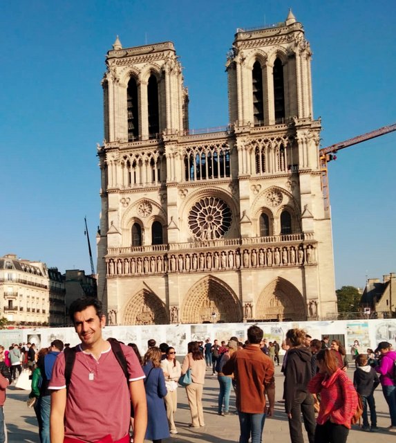 Torre Eiffel, Saint Chapelle, buscamos a Quasimodo :D - París y Eurodisney con los peques en 2022 (17)