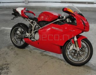 Мотоцикл DUCATI 999 является эволюцией стиля и мощности Мотоцикл DUCATI 999 является эволюцией стиля и мощности