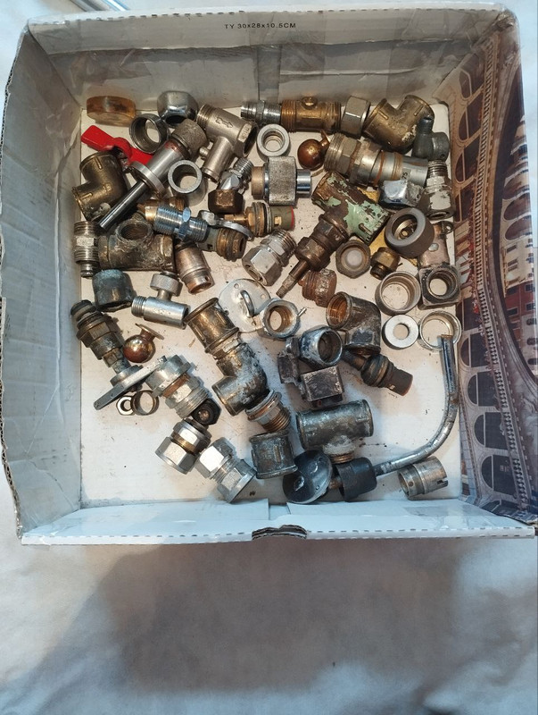 уголки трубки