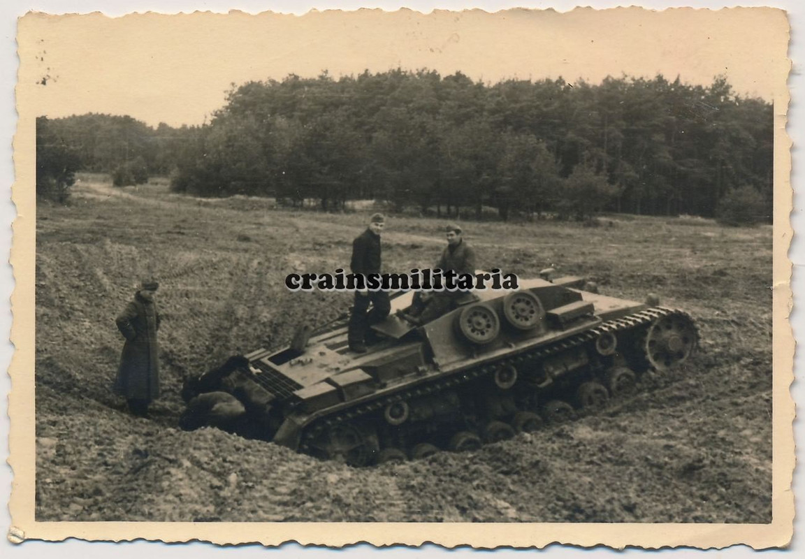 Orig. Foto PROTOTYP Sturmgeschütz StuG III mit 8 Laufrollen b. Ü