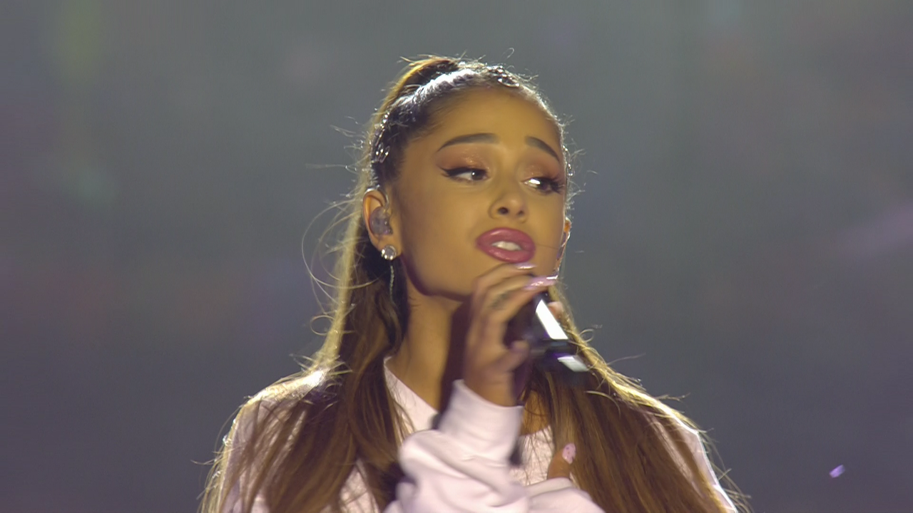 22.Ariana Grande - Somewhere Over the Rainbow(On