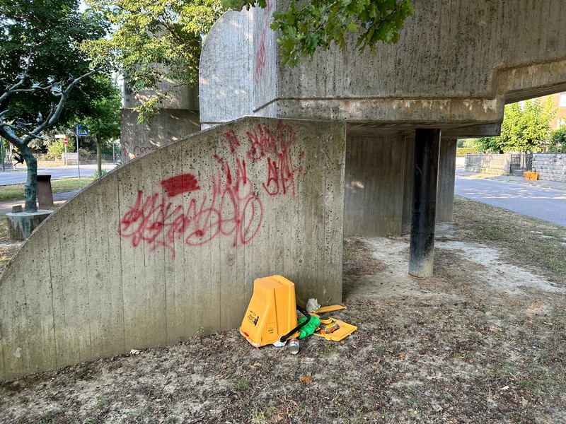 Imbrattato il Monumento Nazionale ai Caduti per la Bonifica dei Campi Minati a Castel Bolognese