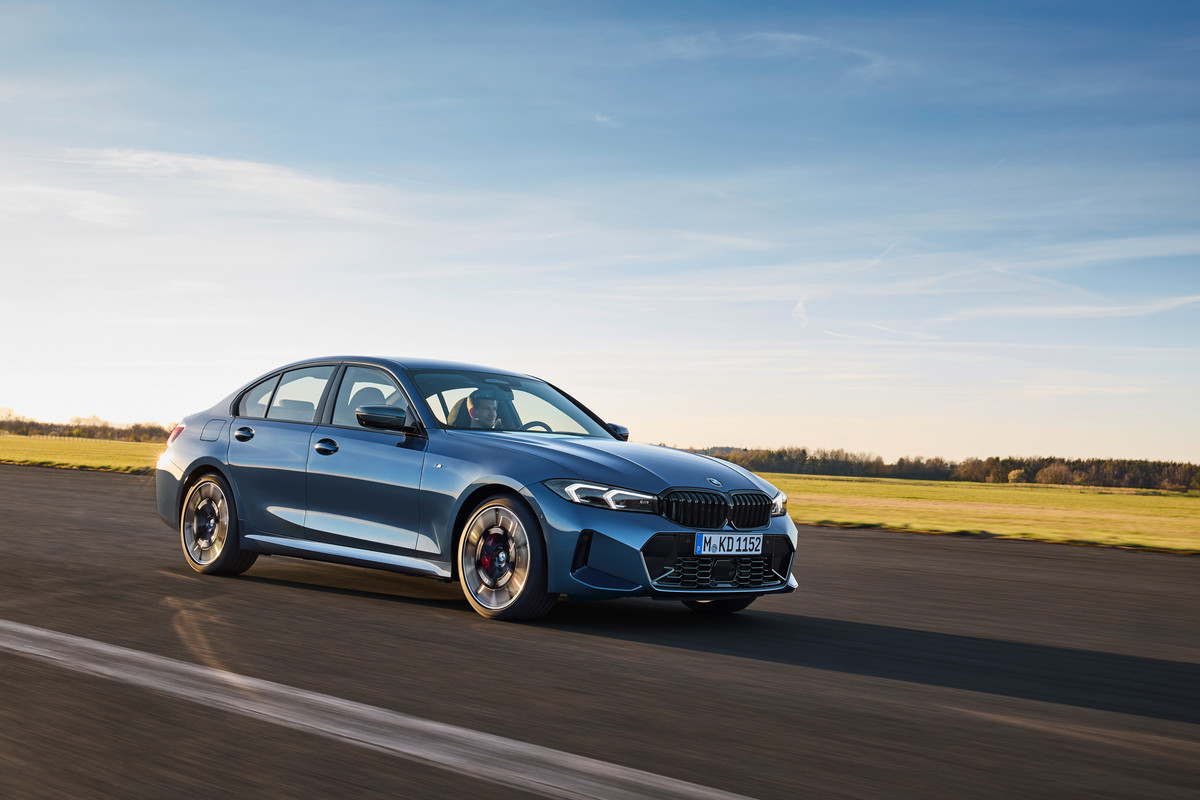 P90549624_highRes_the-new-bmw-330i-sed