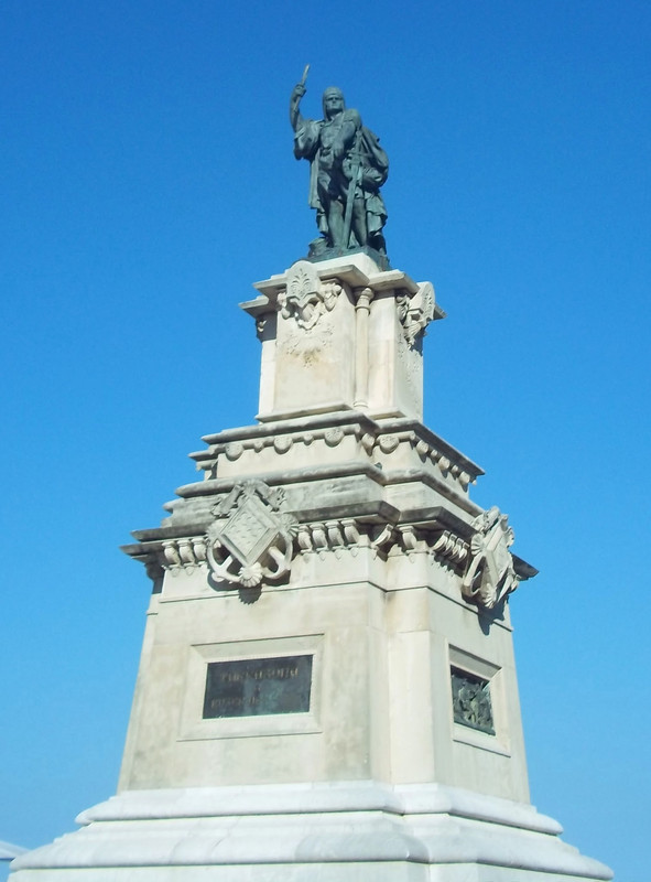 Monumento a Roger de Llúria