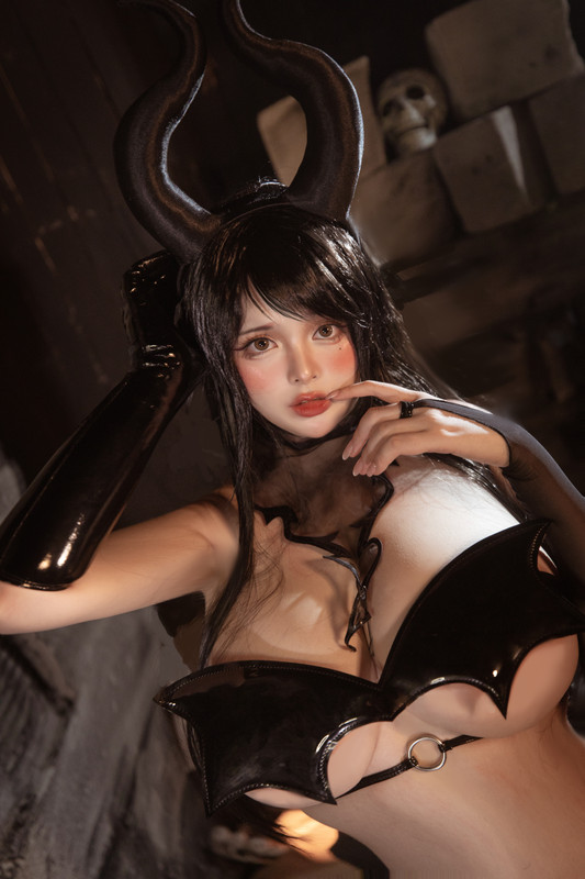 [Image: www-8kcosplay-com-20.jpg]