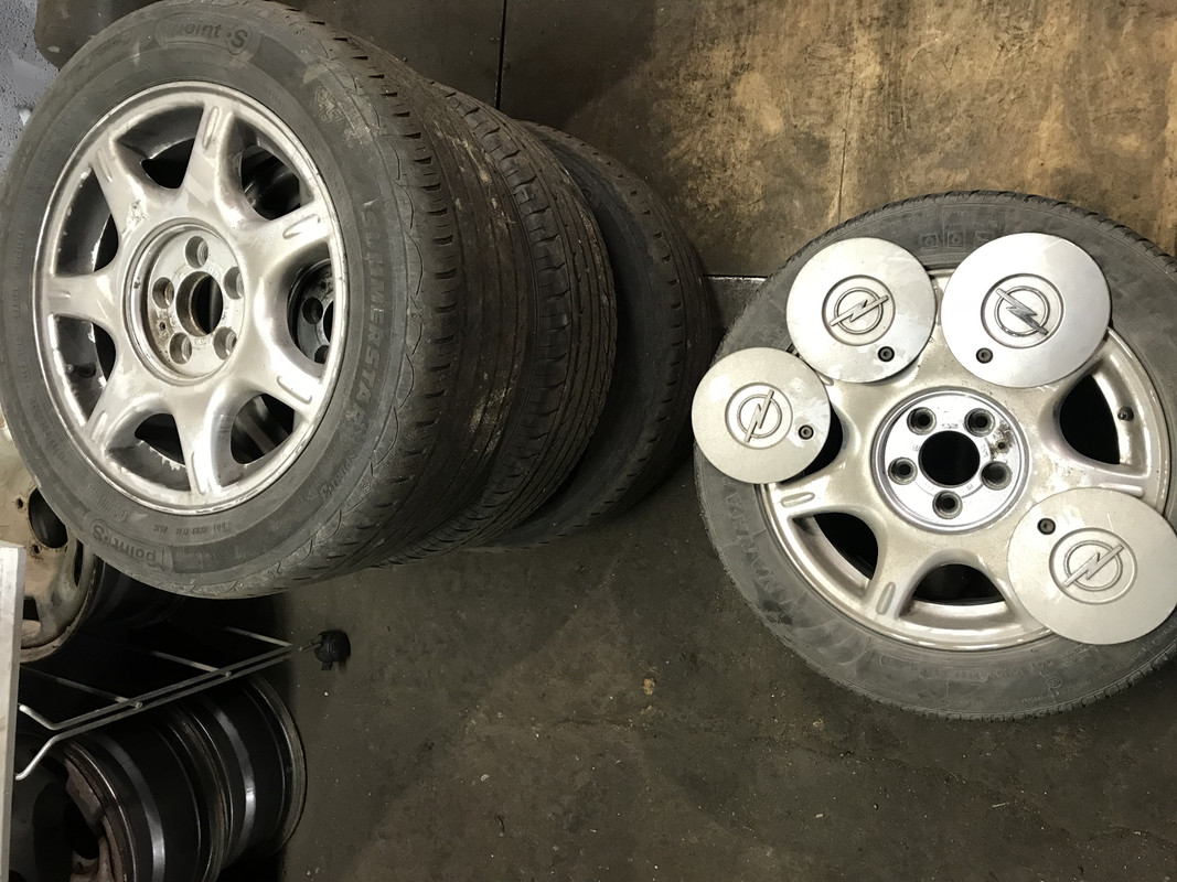 14E565D1-9725-4D61-83CF-15C71B8EADCE