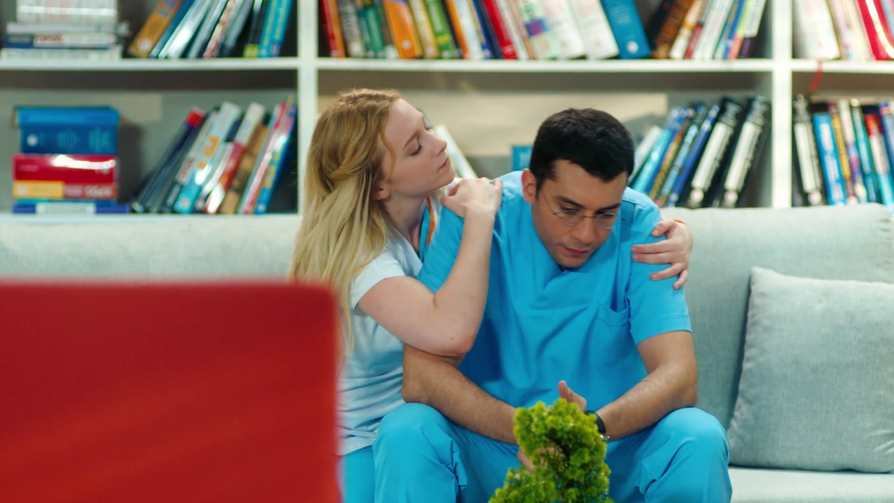 vlcsnap-2025-03-30-22h22m40s941