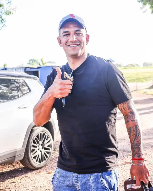 1704455571636 — Postimages