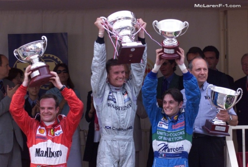 2000 мон подиум