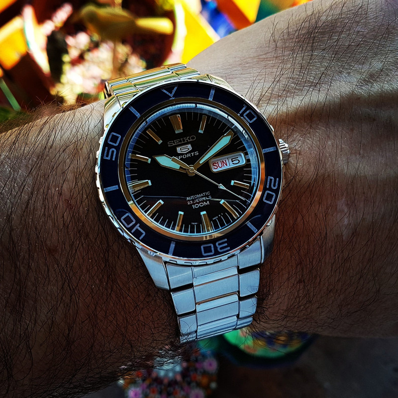 Seiko 5 SNZH53 Cal. 7S36 100M (1)