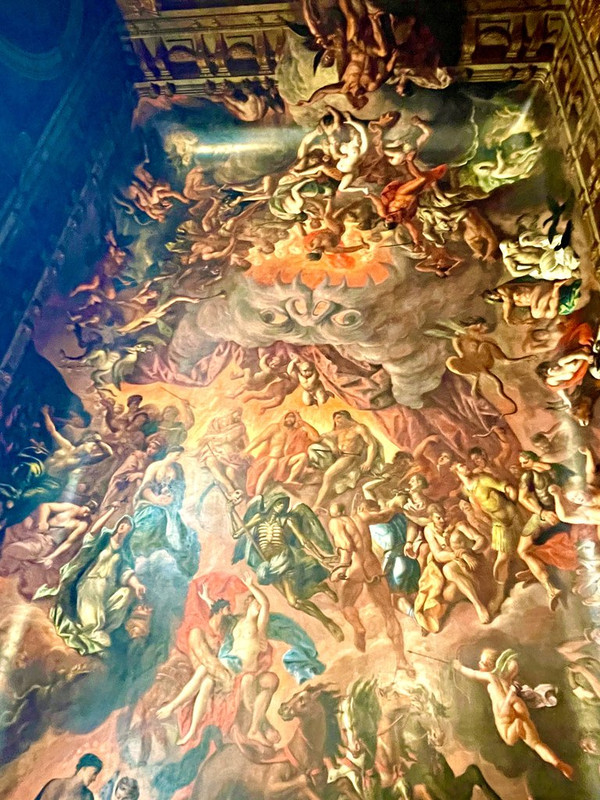 bh-hell-stairs-ceiling-HD.jpg