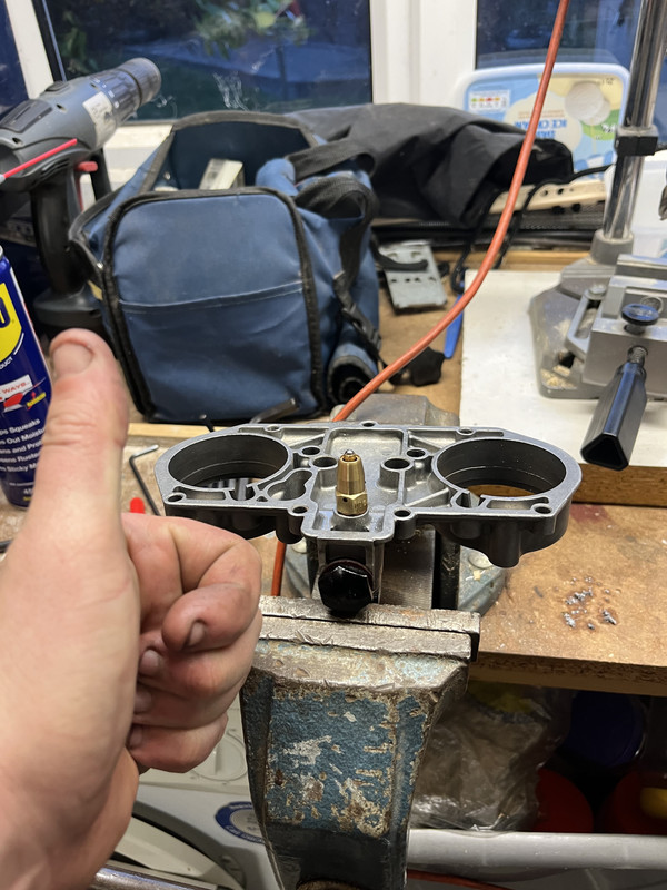 590944FC-9EB7-4BEF-B0F4-969A13F994CF