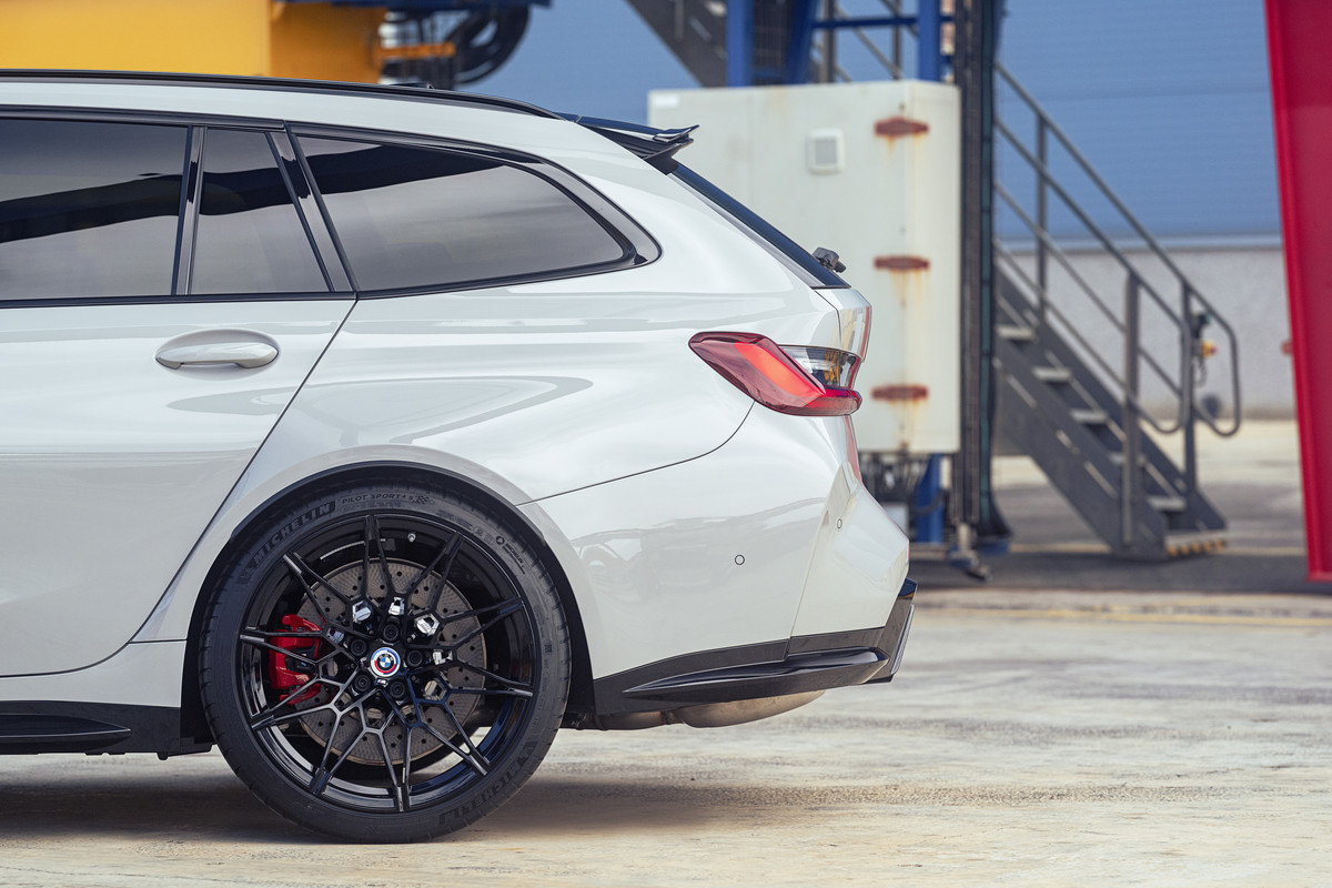 P90468127_highRes_the-first-ever-bmw-m
