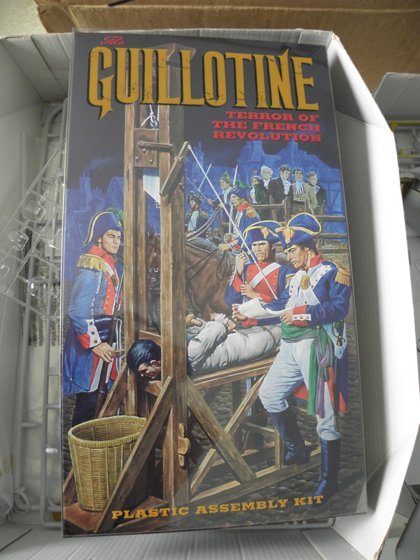 Kit Modèle La Guillotine - Édition Spéciale ArtBox - Figurine Avec Tête Amovible - 46 Pièces - À Partir De 15 Ans