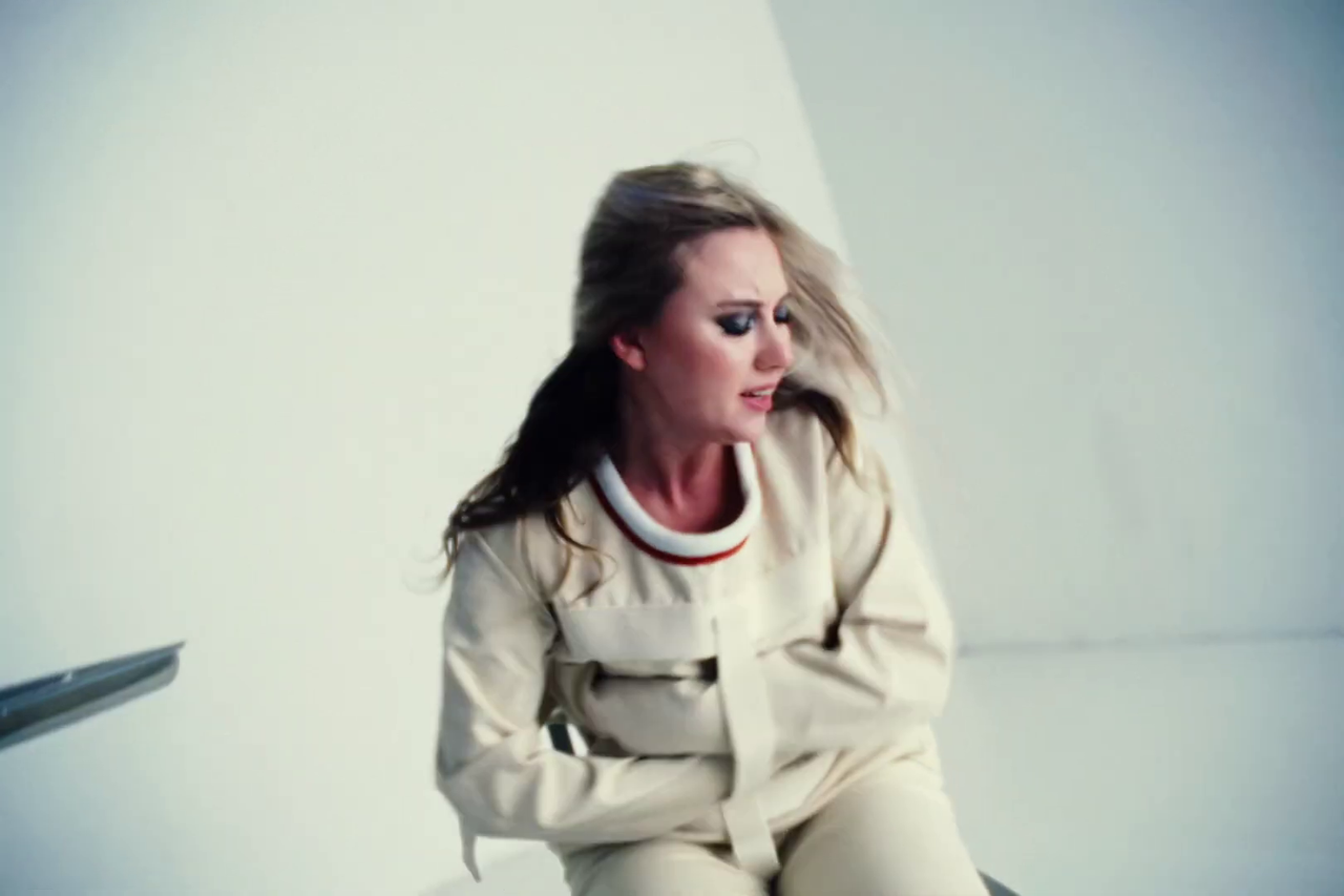 Lauren Presley Straitjacket (Official Music Video) (14)