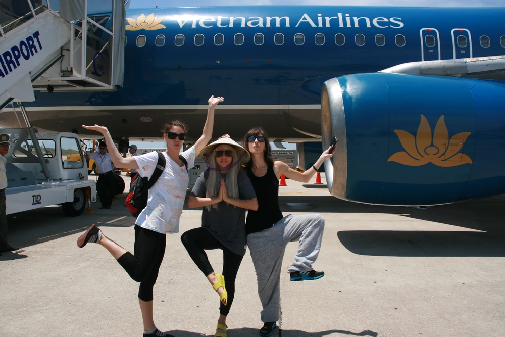 7-14-08-Vietnam-Airport-001.webp