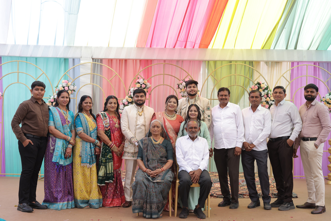 SHIV8553