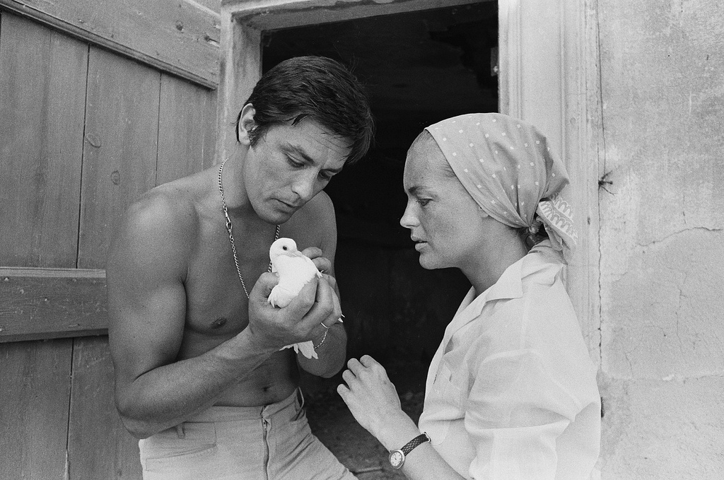https://i.postimg.cc/rwykVwgg/Alain-Delon-Romy-Schneider-1.jpg