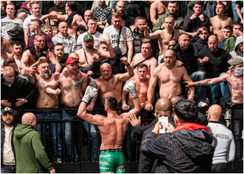 Аркадиуш Вжосек беше уволнен от GLORY